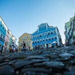 Bahia promove destinos e atrativos turísticos em feiras no Brasil e no exterior