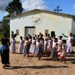 Capoeira, livros e ancestralidade: escritora Joana Carneiro visita alunos da Rede Municipal de Ensino