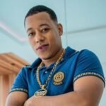 Cantor 7Kssio se envolve em acidente de trânsito em Lauro de Freitas