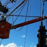 Operação Gatonet remove mais de 4 toneladas de cabos irregulares em postes na Bahia