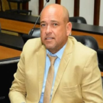 Deputado Binho Galinha se entrega ao MP e é preso em Salvador