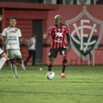 Começou mal! Vitória vacila, leva virada do Botafogo-PB e revolta torcida na estreia
