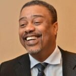 Conferência reúne pesquisadores para debate sobre desigualdade e políticas públicas de equidade racial “Desigualdade Duradoura”, de Charles Tilly