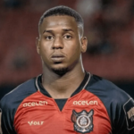 Dudu viaja para São Paulo e pode passar por cirurgia após lesão