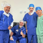 Flávio Bolsonaro passa por cirurgias nos olhos em Brasília