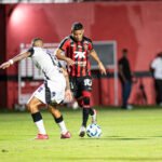 Vitória x Atlético-MG: onde assistir, escalações e arbitragem do jogo pelo Brasileirão