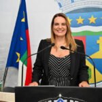 BASE RACHANDO: Gestão de Sheila Lemos enfrenta crise política e perde controle nos bastidores