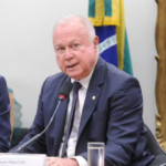 Pressão política trava votação e mantém escala 6×1: quem está protegendo quem?