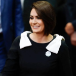 Michelle evita comentar crise de Flávio Bolsonaro após caso Banco Master