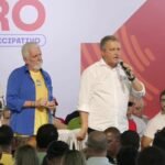 Rui critica exposição de mulheres seminuas em caminhada e chama ACM Neto de candidato fake
