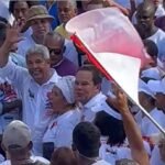 Governador Jerônimo Rodrigues Celebra os 203 Anos da Independência da Bahia em Meio ao Povo no Cortejo do 2 de Julho