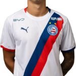 Zagueiro do Bahia sente lesão e preocupa após primeiro tempo contra o Atlético