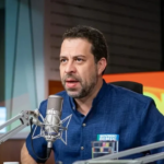 Boulos pede ofensiva contra Flávio Bolsonaro nas redes
