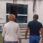 Cuidadora suspeita de desviar R$ 100 mil de idosa é solta na Bahia