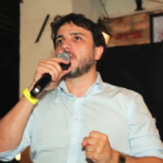 Renan Santos apresenta plano de governo ao TSE com propostas para Bolsa Família, cotas e segurança