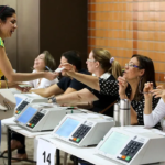Justiça Eleitoral começa a convocar mesários para as eleições de 2026