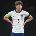 Stones disputa semifinal da Copa sem clube