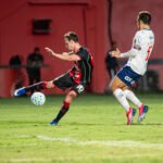 Vitória intensifica preparação com treino movimentado e destaque para dupla ofensiva