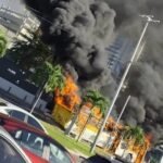 Ônibus pega fogo na Avenida Tancredo Neves e provoca congestionamento em Salvador