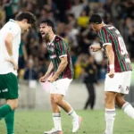 Fluminense encerra jejum e bate Palmeiras de virada no Brasileirão