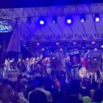 ACM Neto inaugura comitê de campanha em Salvador e reúne apoiadores em clima de festa