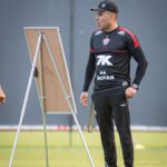 Estratégia e Caldeirão: Jair Ventura aposta no fator Barradão para superar o Bahia no Ba-Vi