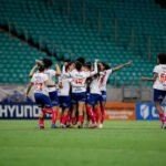 Bahia marca golaço incrível diante do Corinthians em partida disputada