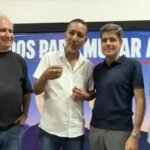 Impaciente com apoiador, ACM Neto mostra por que prefere interagir por inteligência artificial; assista