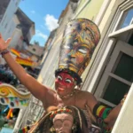 15ª Feijhoada da Negra Jhô celebra a cultura afro-brasileira com música, gastronomia e cortejo no Pelourinho
