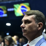 Flávio Bolsonaro deve anunciar vice nesta quarta-feira