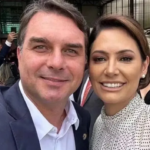 Michelle e Flávio Bolsonaro se reencontram após crise familiar