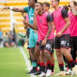 Foco e Intensidade: Vitória acelera preparação no Barradão com treino físico, tático e trabalho específico de goleiros