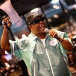 Na semana do aniversário e após indicação ao Grammy Latino, Márcio Victor lança o EP “Agonia de Verão” com a banda Psirico