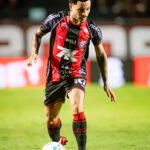 Vitória x Grêmio: duelo no Barradão marca confronto direto na luta contra o rebaixamento