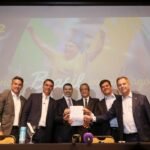 Flávio Bolsonaro recebe apoio de governadores eleitos