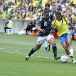 Após cortes, seleção feminina chega a Recife para encarar Argentina
