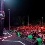 Evento gospel “Mergulhados na Praça” reúne mais de 15 mil pessoas na Nova Orla de Praia Grande com Samuel Eleotério, Theo Rubia, Victin e atrações locais.