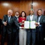 Em Brasília, Wagner celebra convênio de mais R$ 3 bilhões para a Ponte Salvador-Itaparica: ‘Obra pegou ritmo’