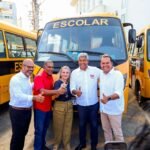 Geraldinho destaca investimentos na educação durante entrega de 101 ônibus escolares