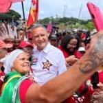 “Violência é a essência do bolsonarismo”, afirma Rui Costa em coletiva de imprensa