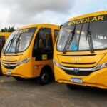 Jerônimo Rodrigues entrega 110 ônibus escolares para municípios do interior da Bahia